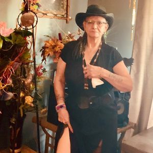 Meet your Posher, Augustine